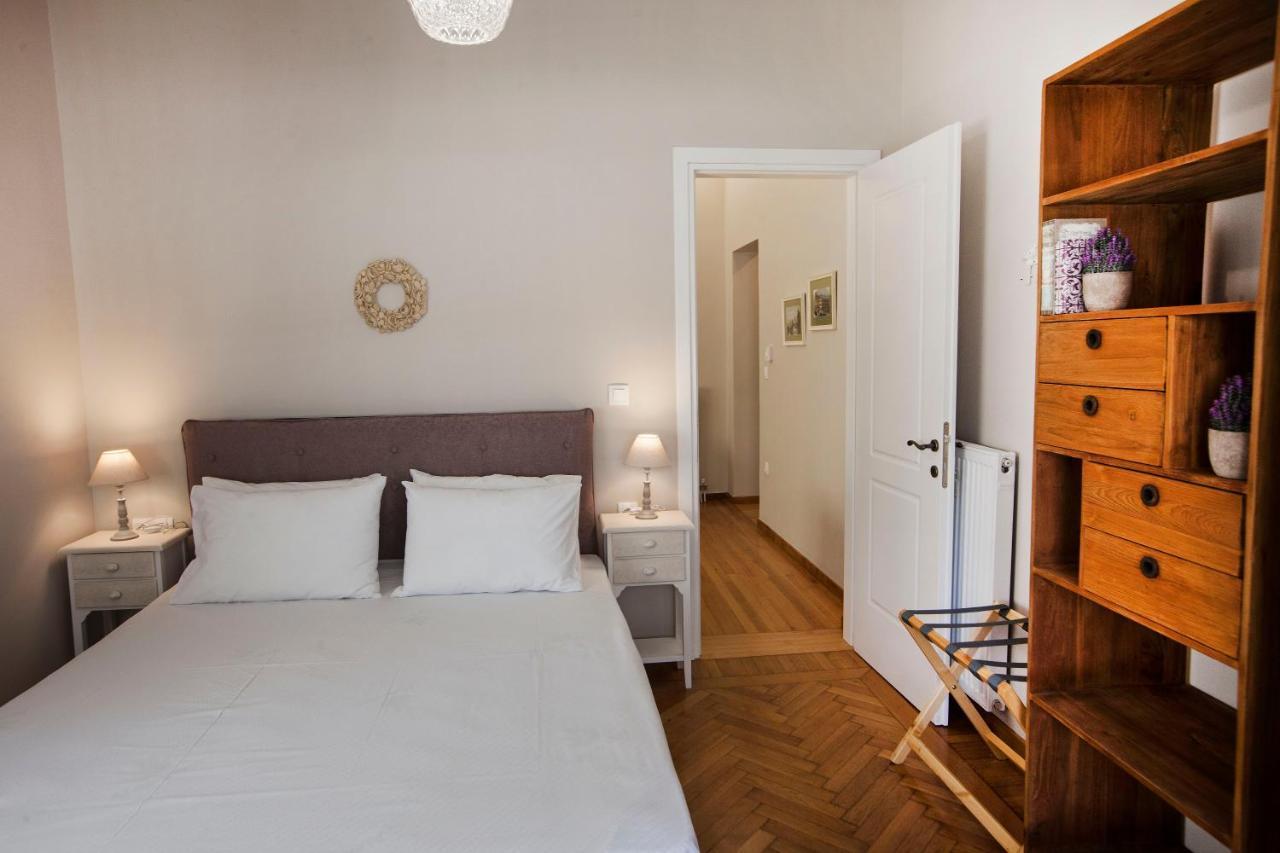 Bentzi Boutique Apartment 4 Athene Buitenkant foto